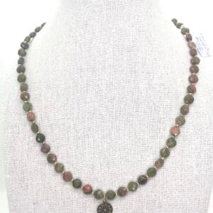 collier Unakite